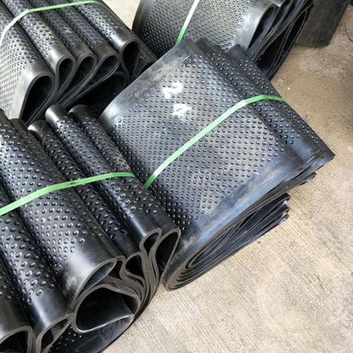 工業之脈，爬坡之力 定制礦山環形擋邊輸送帶的藝術與工程